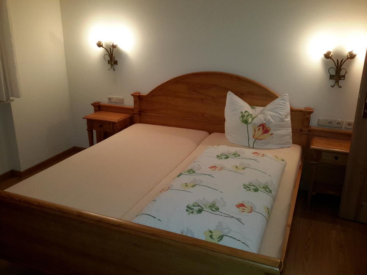 Hotel Gruner Hahn Schippach  Pokoj fotografie